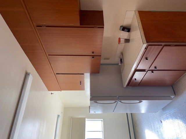 Spacious 2-Bedroom Apartment in Prime Eastside Location